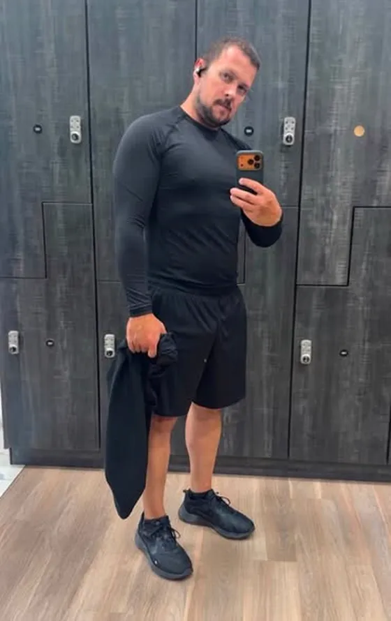 Thomas four and a half months in, fifty pounds down